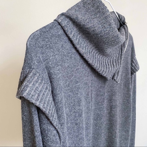 NWT ultra soft zipper slit neck sweater in Grey - Picture 9 of 11